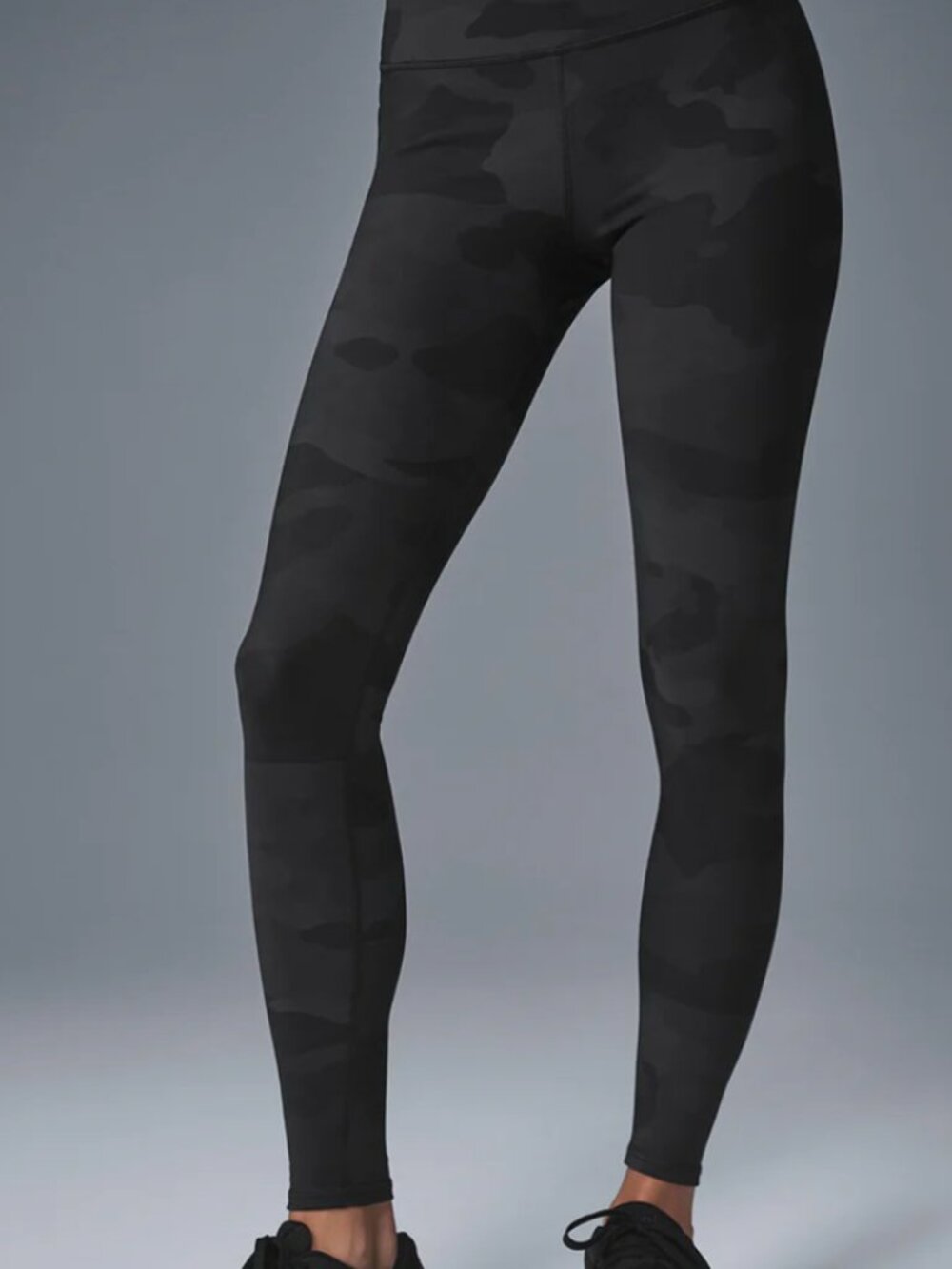 Alo High-Waist Camo Vapor Legging - Picture 2 of 7